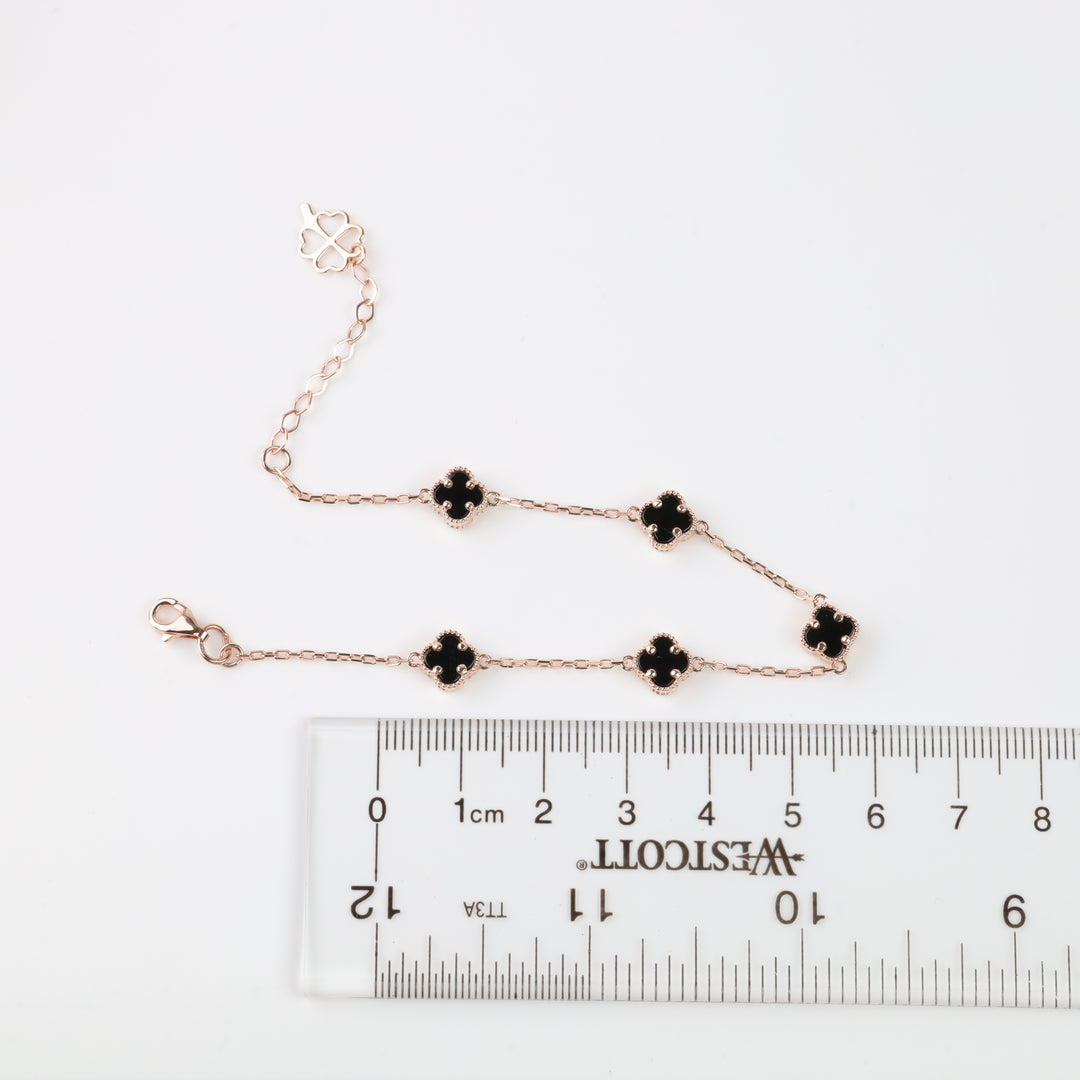 Delicate Clover Bracelet with black onyx – Rose Gold 585 (14K) - Ukrainian Jewelry