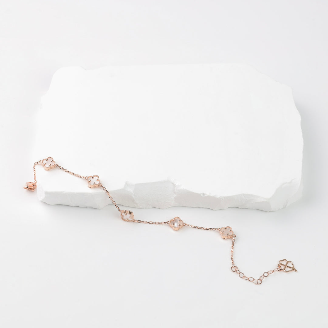 Delicate Clover Bracelet with Mother of Pearl – Rose Gold 585 (14K) - Ukrainian Jewelry