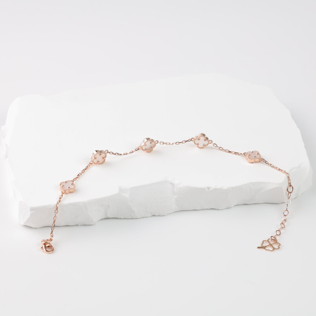 Delicate Clover Bracelet with Mother of Pearl – Rose Gold 585 (14K) - Ukrainian Jewelry