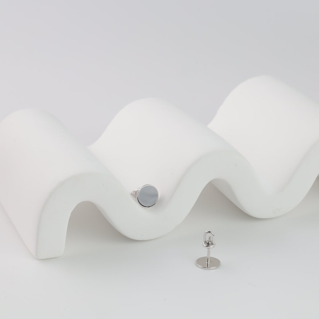 Disc Screw-back Earrings | 14K White gold (585) - Ukrainian Jewelry