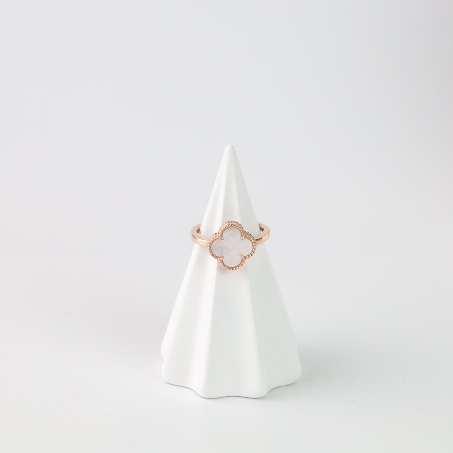 Gold ring Four-leaf clover with mother-of-pearl | Gold 585 (14K) - Ukrainian Jewelry