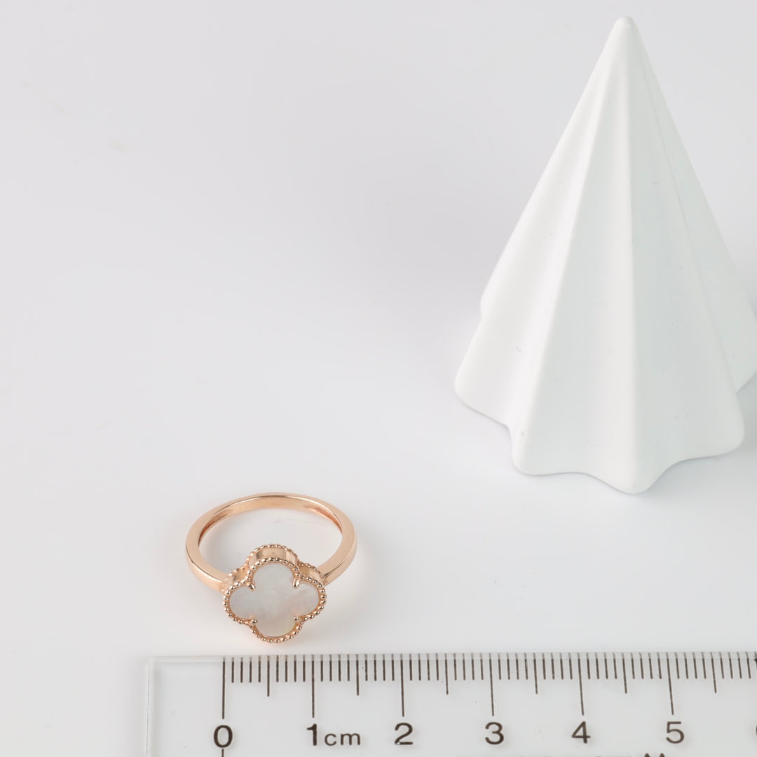 Gold ring Four-leaf clover with mother-of-pearl | Gold 585 (14K) - Ukrainian Jewelry