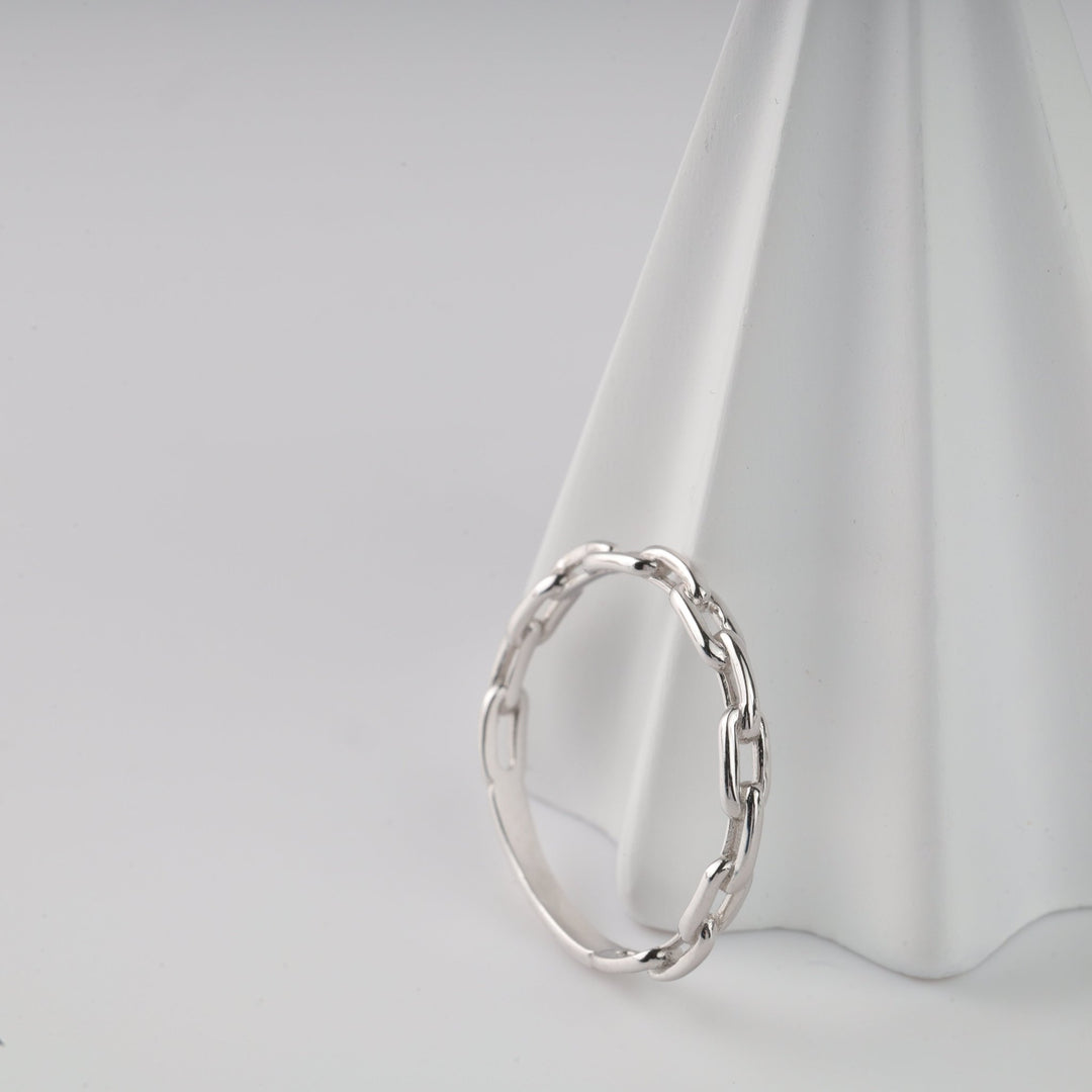Totally Connected Plain Chain Ring | 14K White Gold (585) - Ukrainian Jewelry