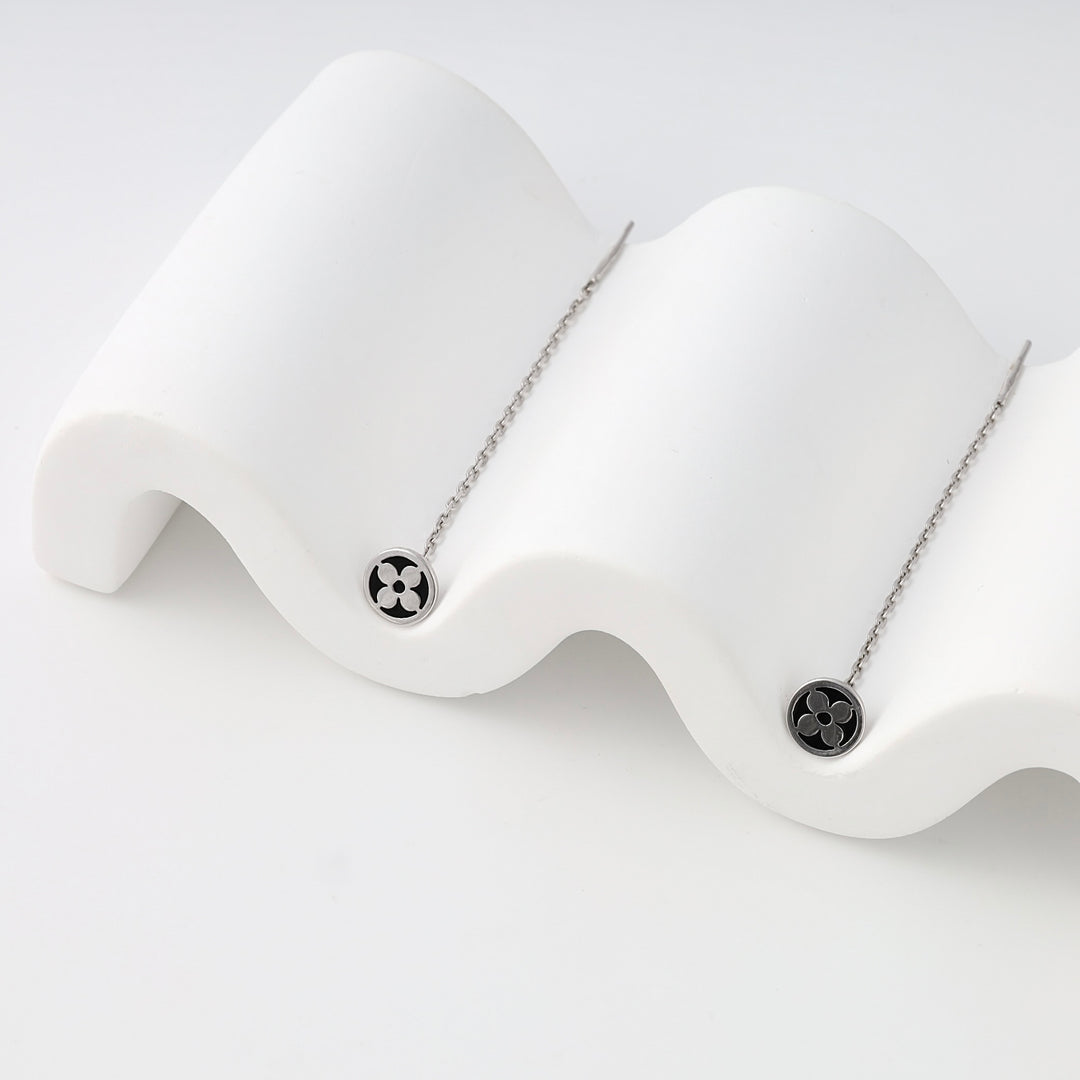 Sterling silver flower chain bracelet with black enamel charm, minimalist Ukrainian Jewelry, delicate silver bracelet for women.