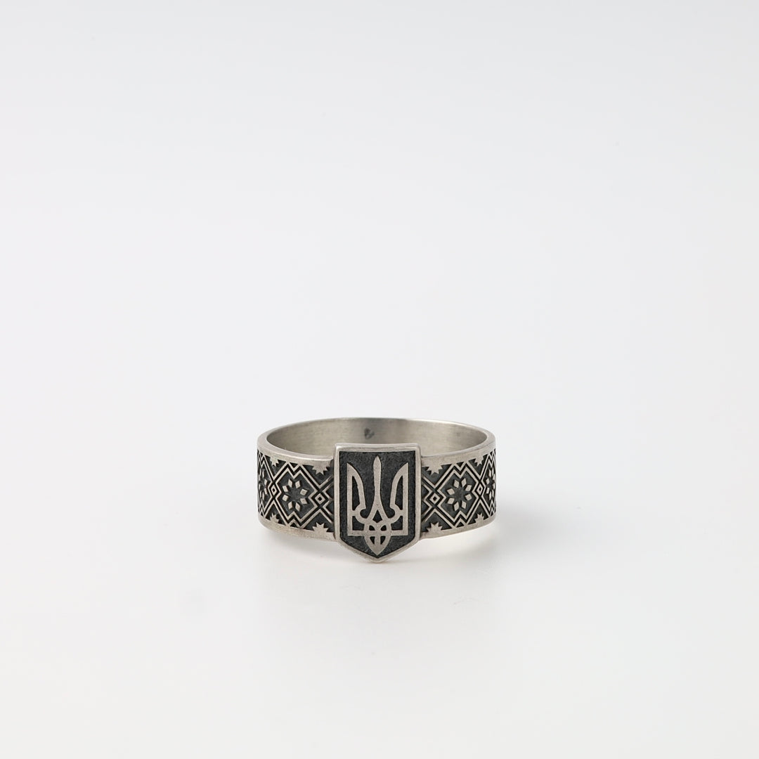 Sterling silver ring with Ukrainian trident emblem and folk pattern, patriotic band gift, Ukrainian Jewelry, silver Ukraine ring.