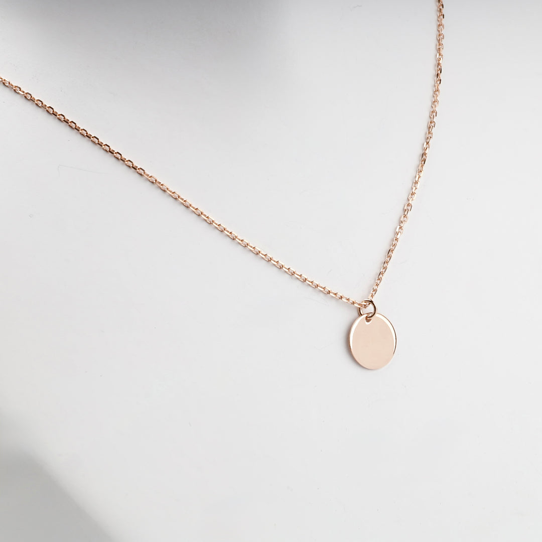 Round Disc Pendant Necklace | 14K Rose Gold (585) — front view
