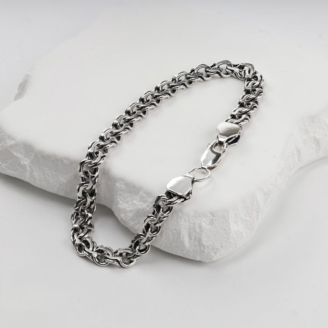 Bismarck double-link silver bracelet, detail of the rounded rope