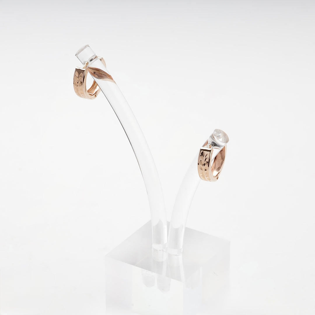 Patterned Huggie Hoop Earrings | 14K Rose Gold (585) — detail view