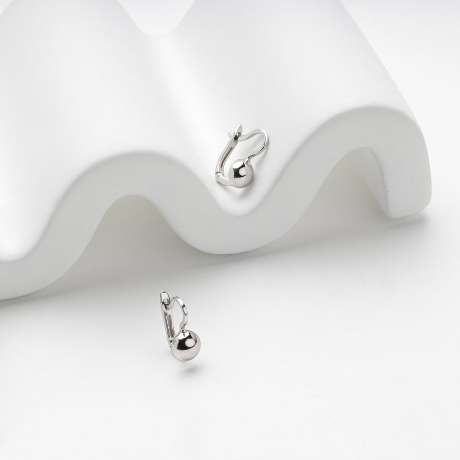 Single silver 925 leverback earring with a polished ball