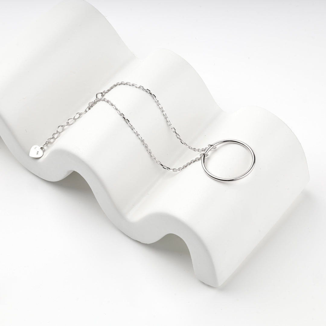 Silver 925 bracelet with the open circle centred on the anchor chain
