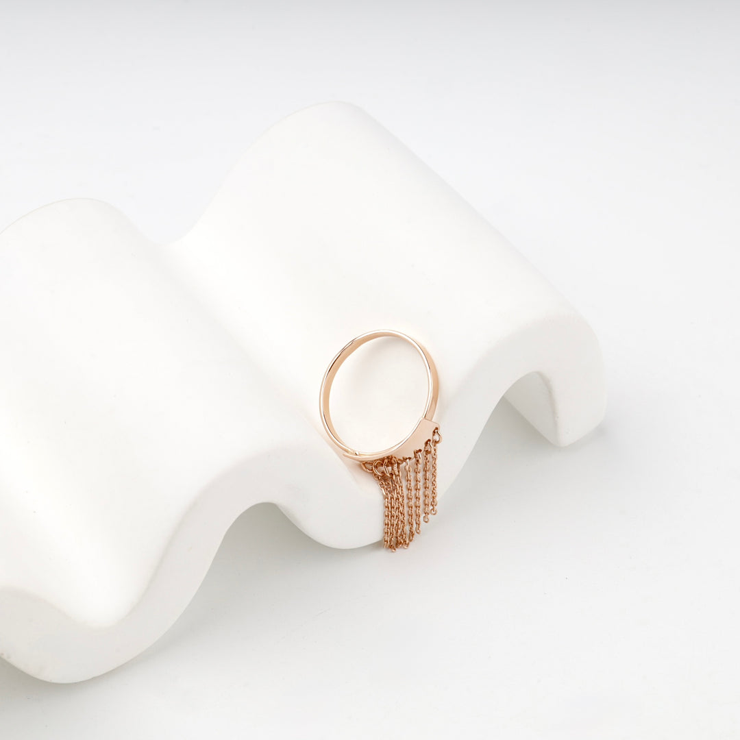 Rose gold chain ring angled view