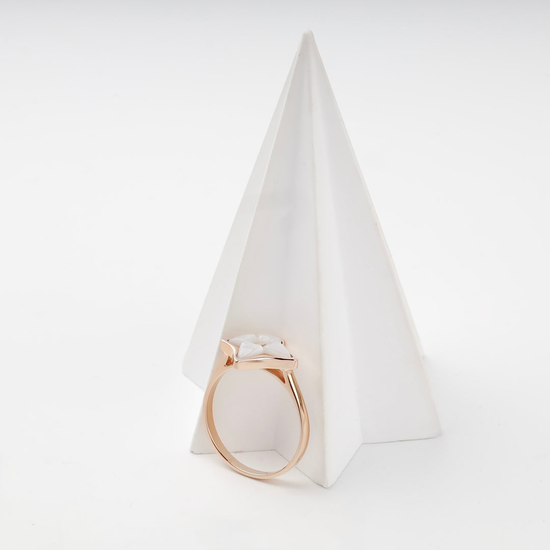 Rose gold star ring lifestyle photo