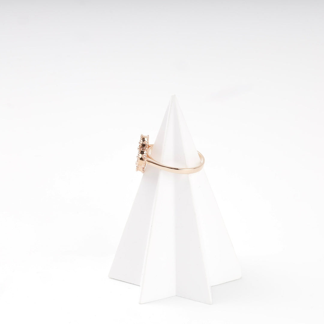 Rose Gold 585 Clover Ring with Mother-of-Pearl | Ukrainian Jewelry