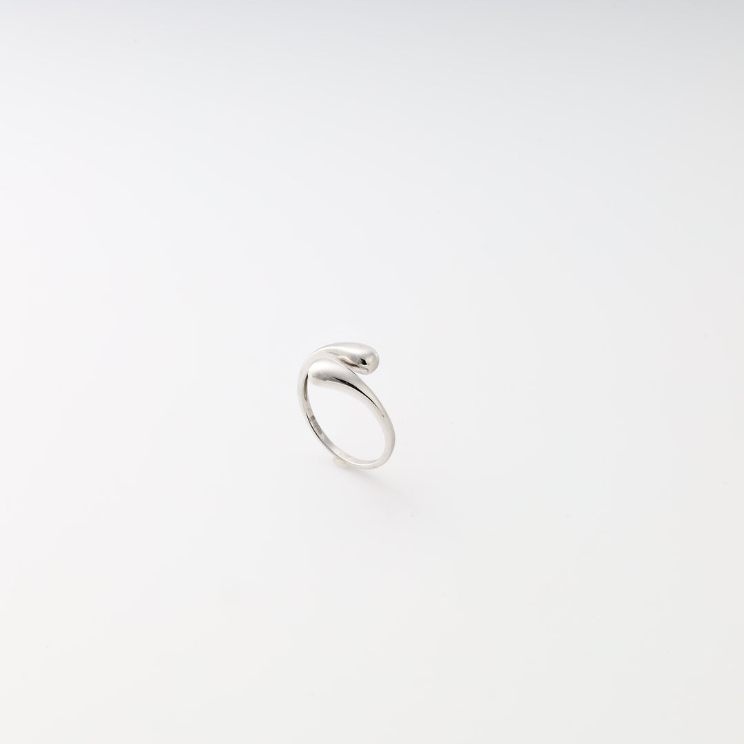 Droplet bypass ring silver 925 detail Ukrainian Jewelry