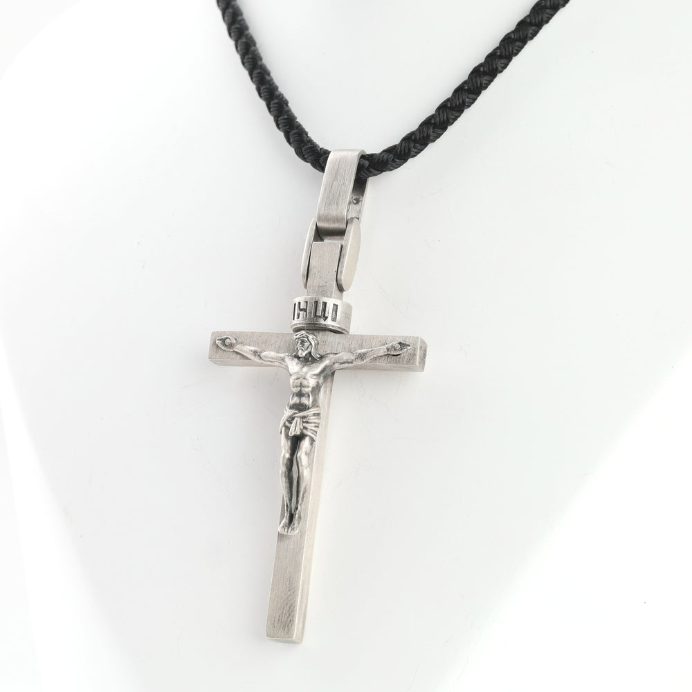 Sterling silver 925 Latin crucifix pendant with figure of Christ, front view
