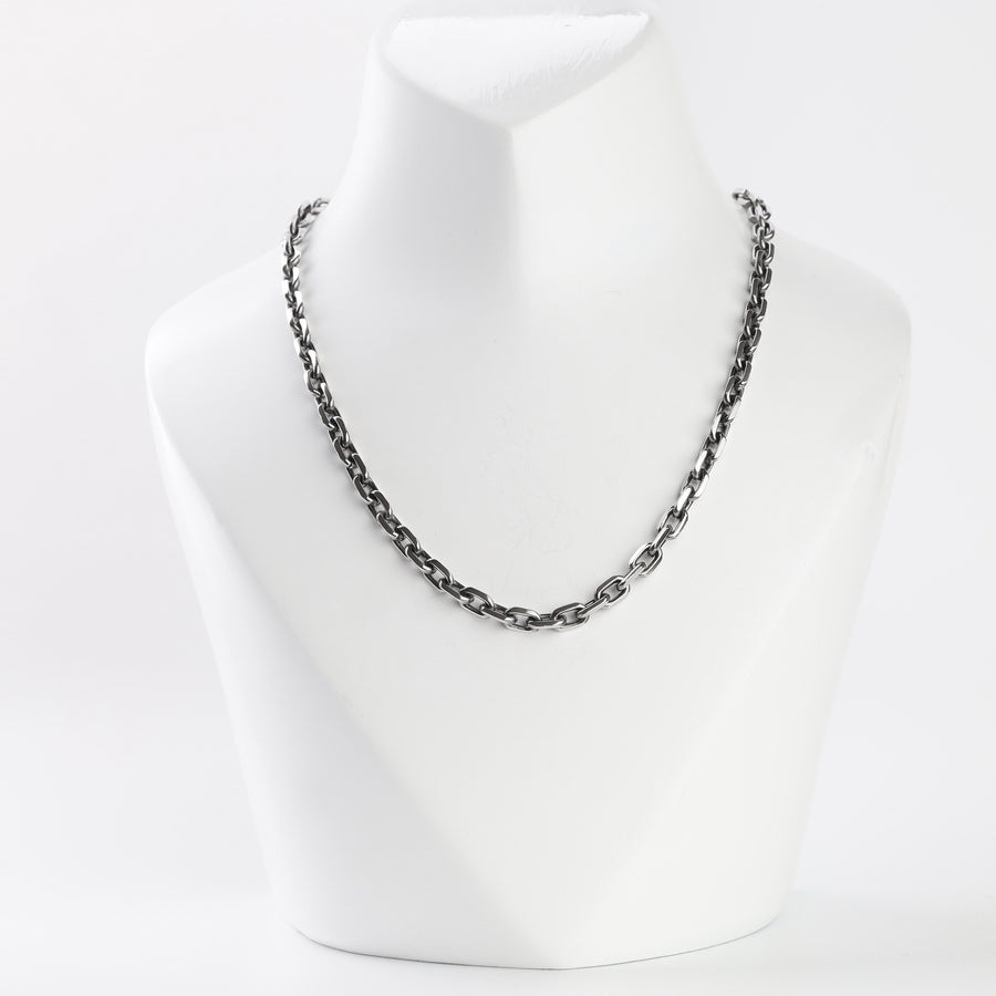 Silver 925 anchor-link chain necklace 4.1 mm on a display bust