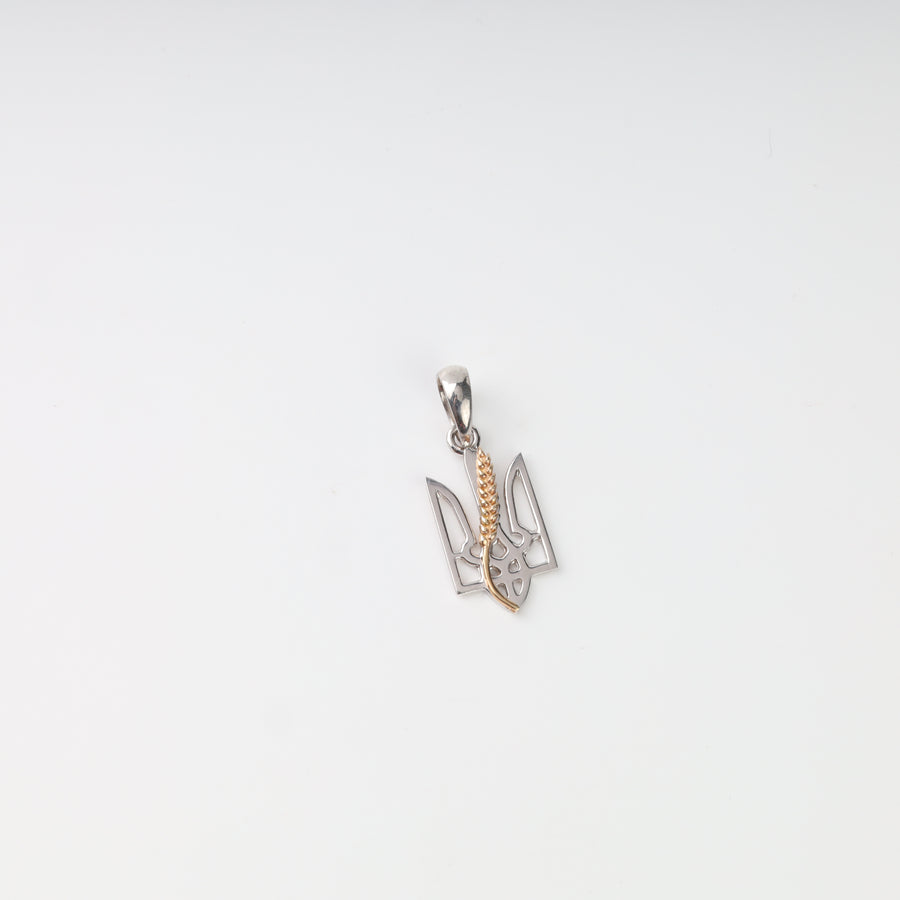 Front view of the large silver 925 Tryzub pendant with a raised gold-plated wheat ear