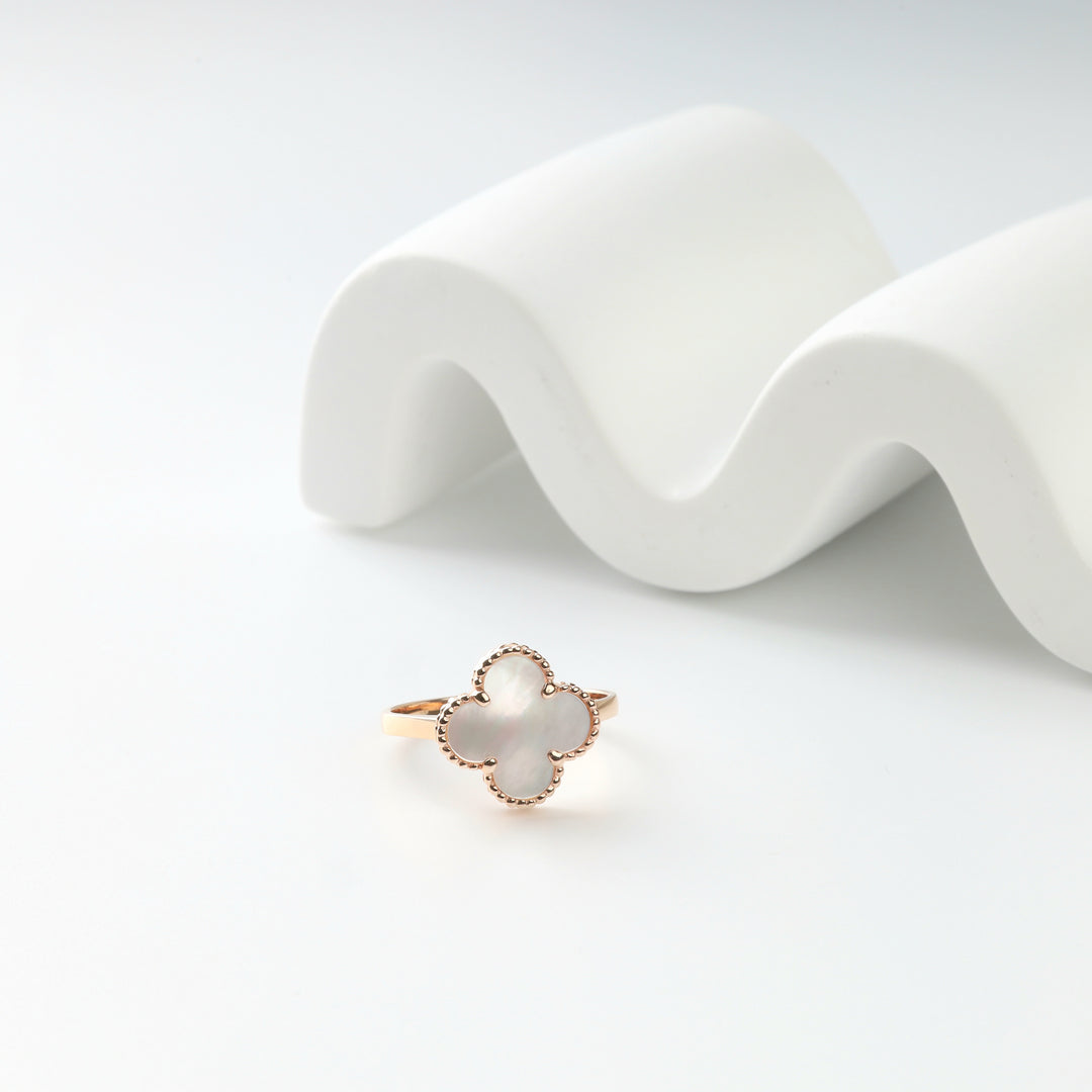 Mother-of-pearl four-leaf clover ring in 14K rose gold, front view