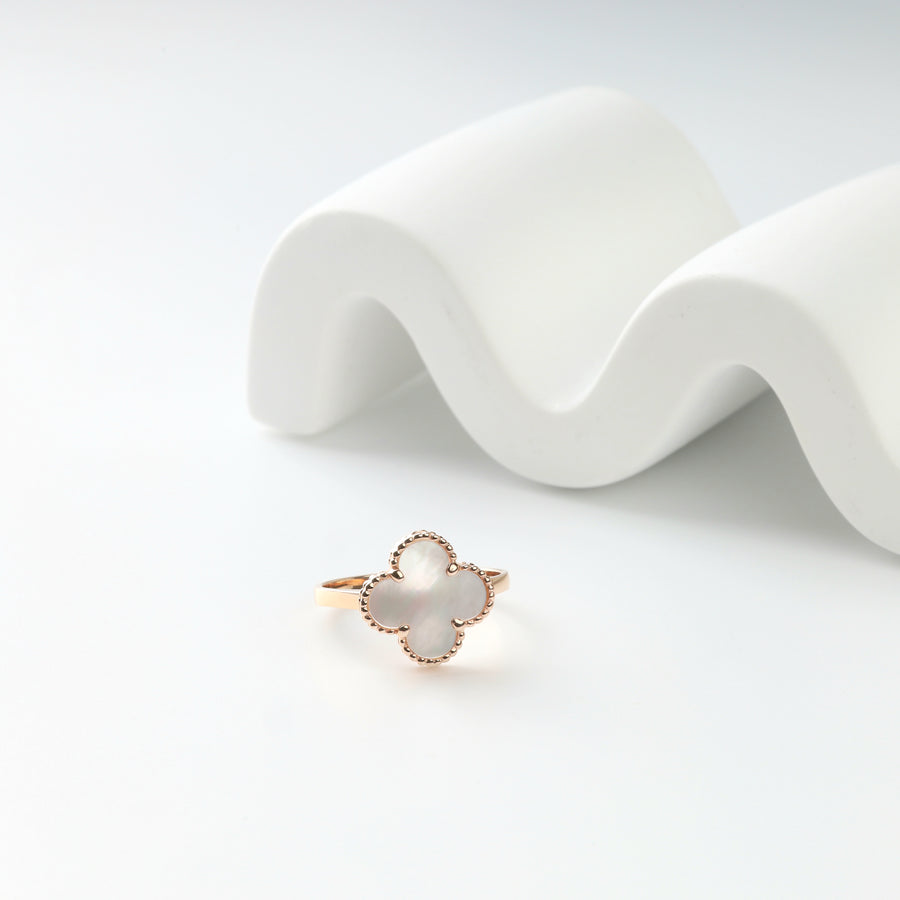 Mother-of-pearl four-leaf clover ring in 14K rose gold, front view