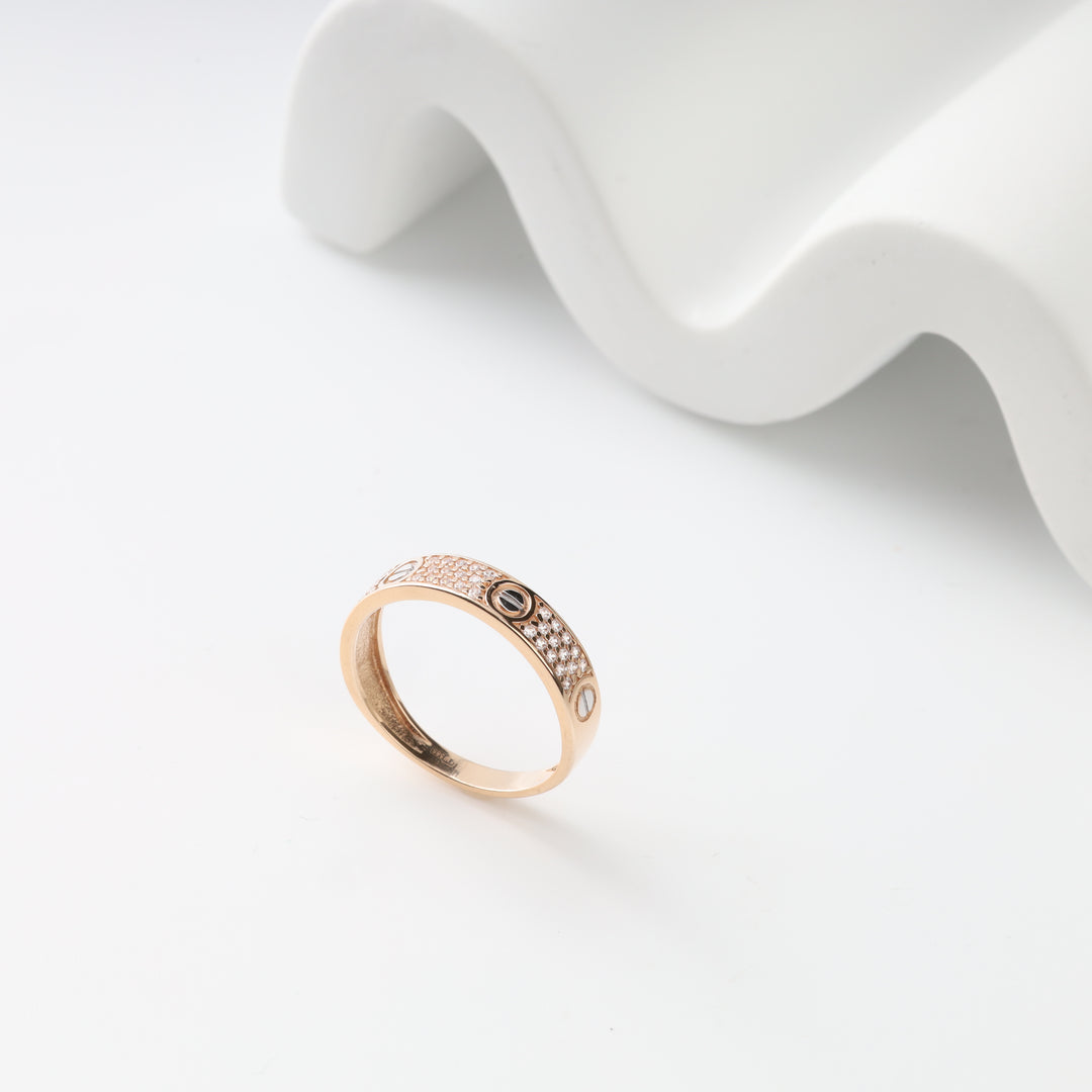 Ukrainian 585 gold cubic zirconia band ring, angled view