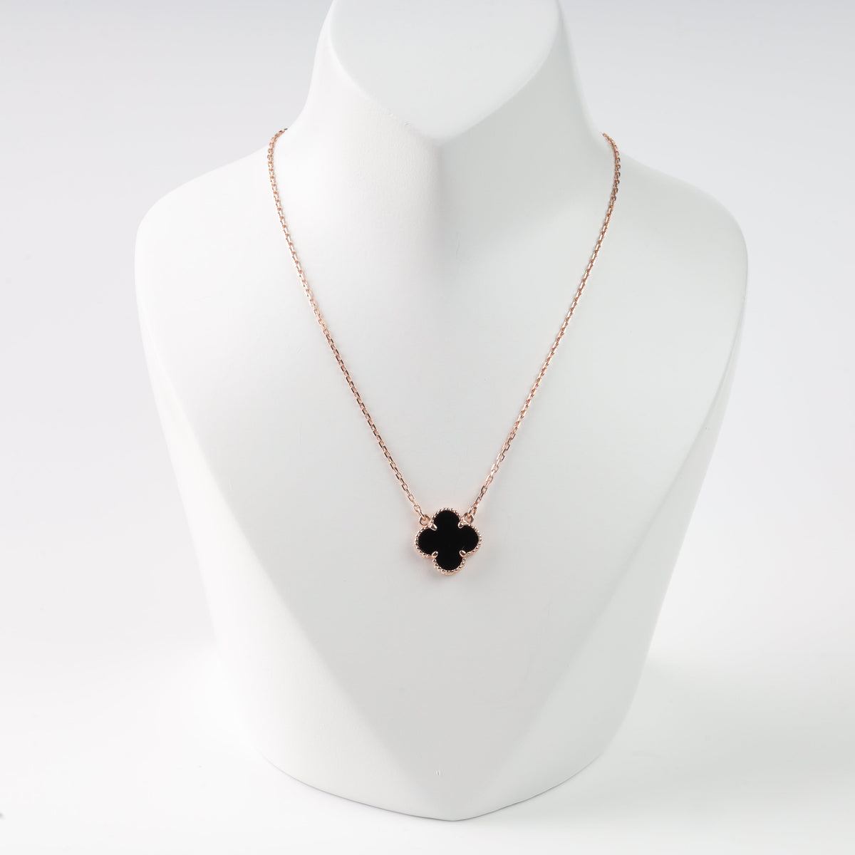 Black Onyx Clover Pendant Necklace 14K (585) Rose Gold | Ukrainian Jewelry