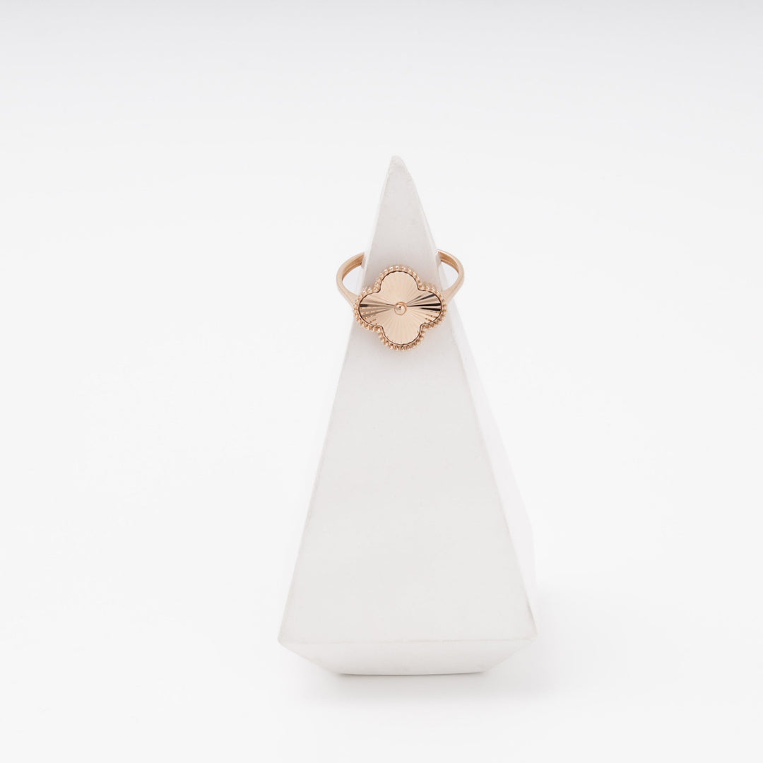 Rose Gold Textured Clover Ring with Beaded Edge, 14K (585) | Ukrainian Jewelry