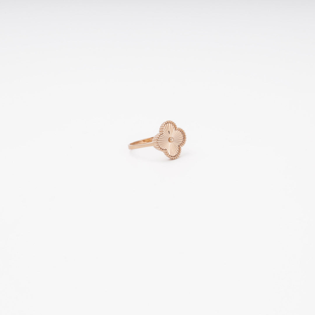 Rose Gold Textured Clover Ring with Beaded Edge, 14K (585) | Ukrainian Jewelry