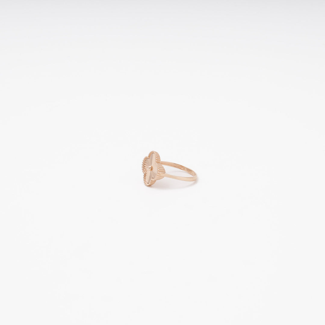 Rose Gold Textured Clover Ring with Beaded Edge, 14K (585) | Ukrainian Jewelry