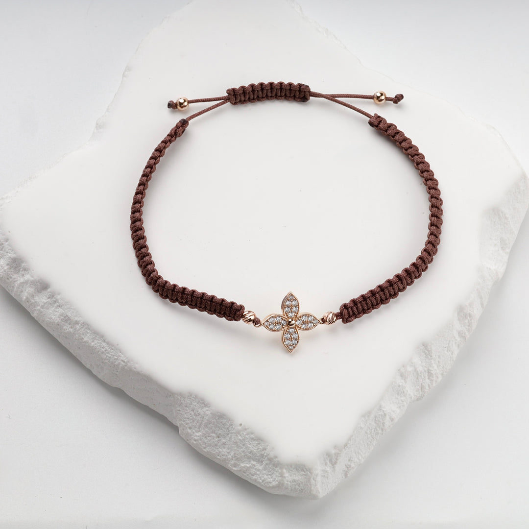 Brown Cord Clover Bracelet with Cubic Zirconia | 14K Rose Gold (585) — profile view