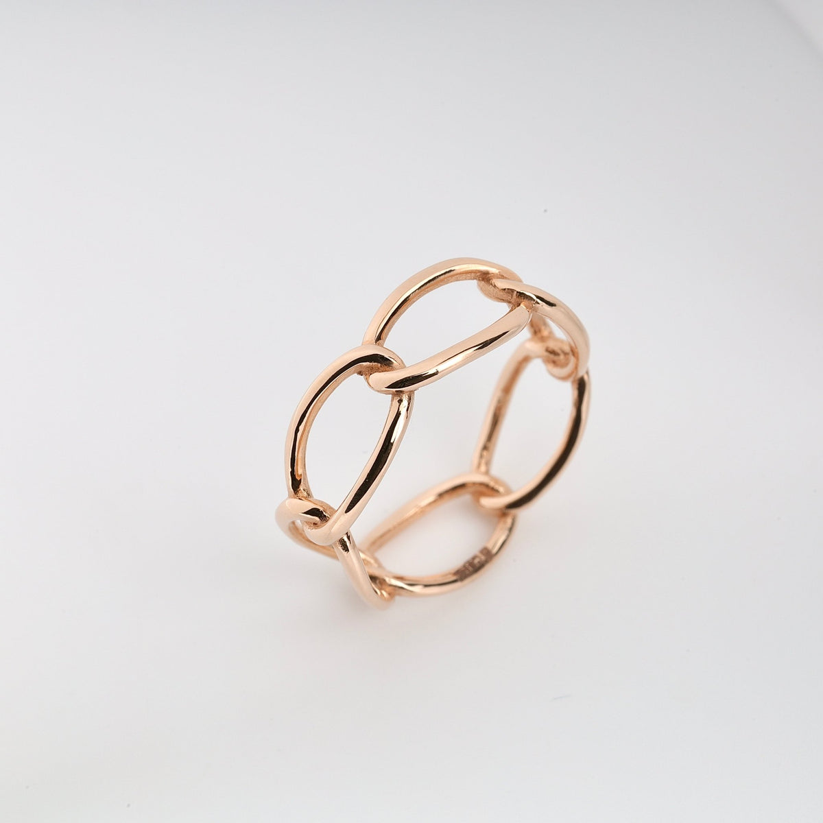Forever Linked Plain Chain Ring in 14K rose gold (585), front view — Ukrainian Jewelry